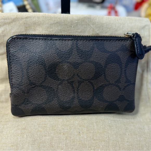 Coach Double Zip wallet/ wristlet - Picture 2 of 11